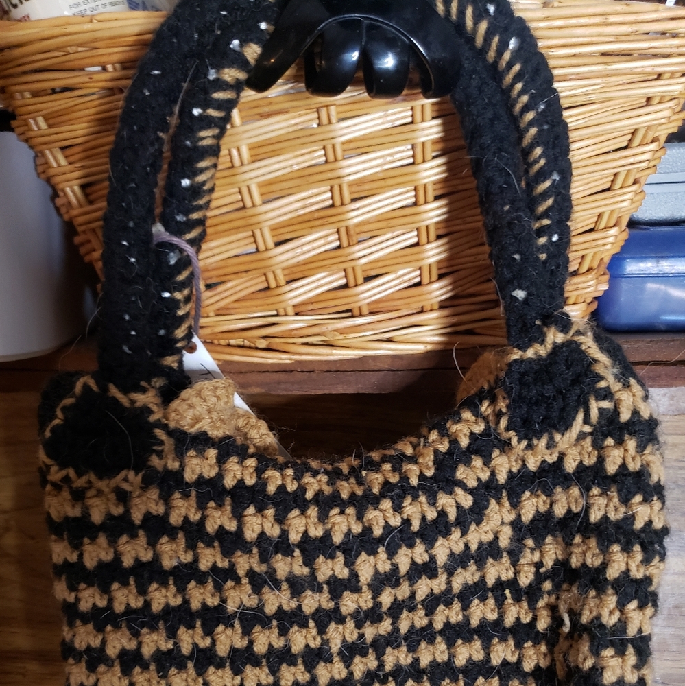 Crocher purse.